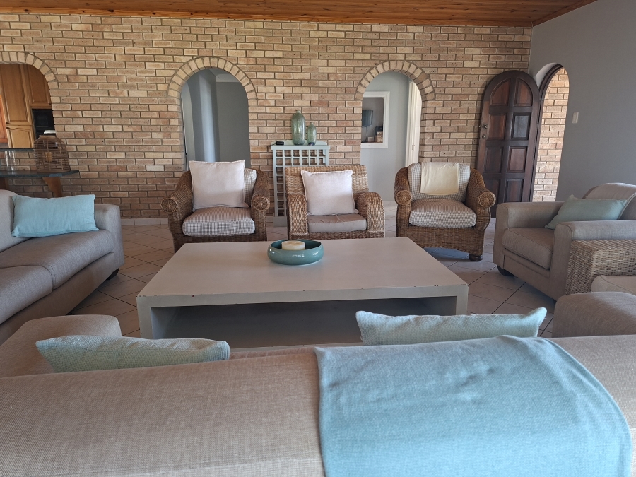 6 Bedroom Property for Sale in Aston Bay Eastern Cape